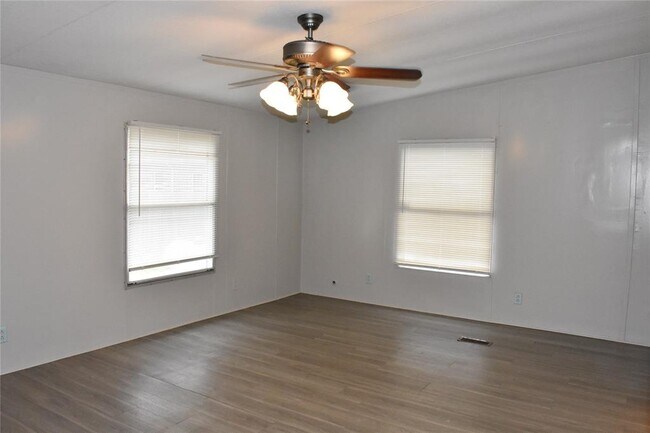 Building Photo - 22530 Yancy Rd
