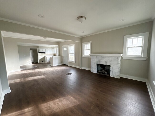 Building Photo - 8035 4th Ave S