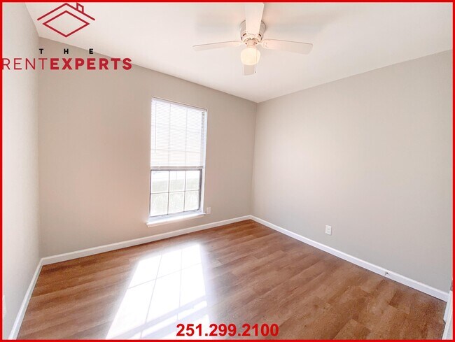 Building Photo - 1075 Seven Hills Curve S