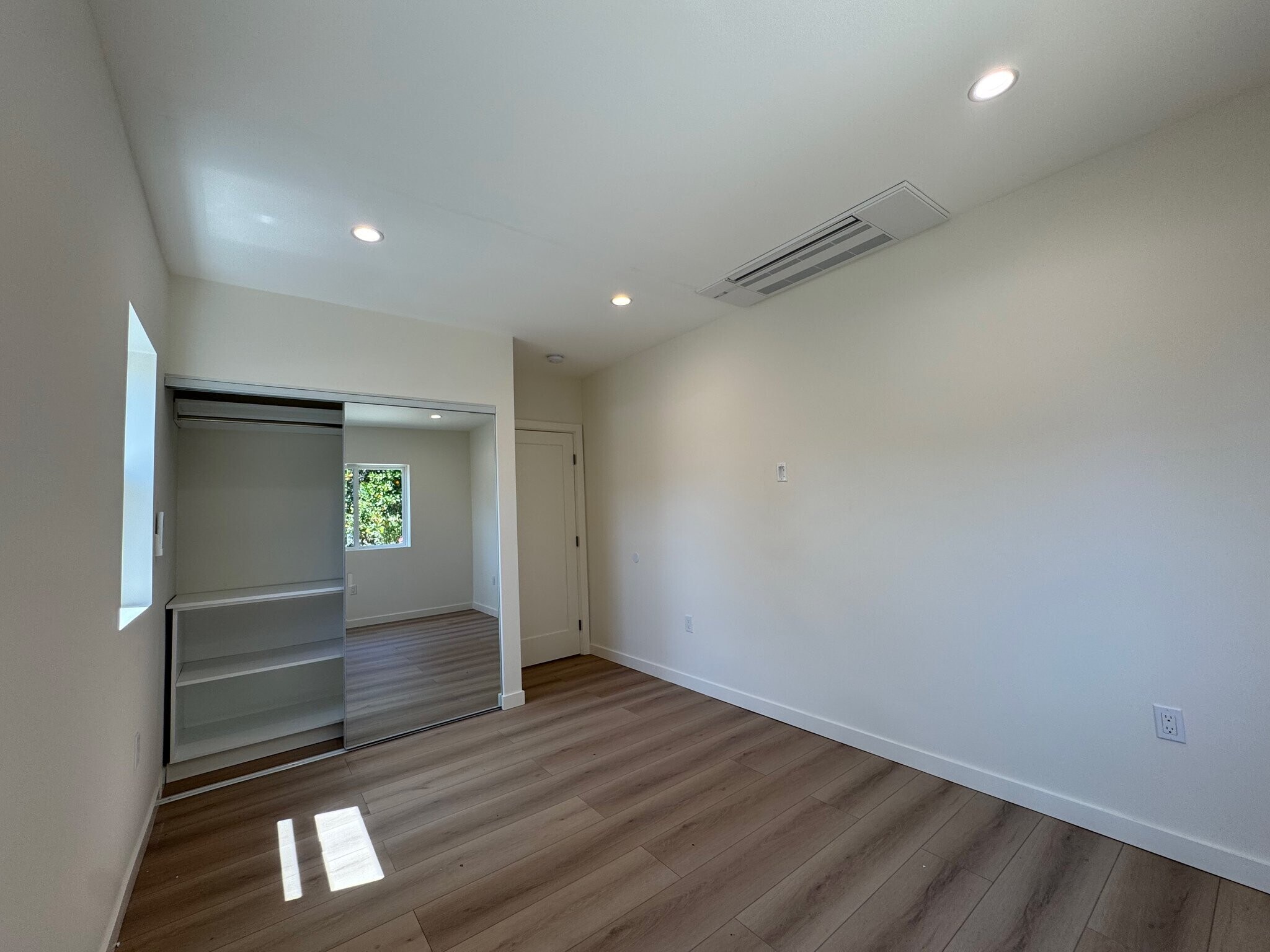 Building Photo - 18320 Ingomar St