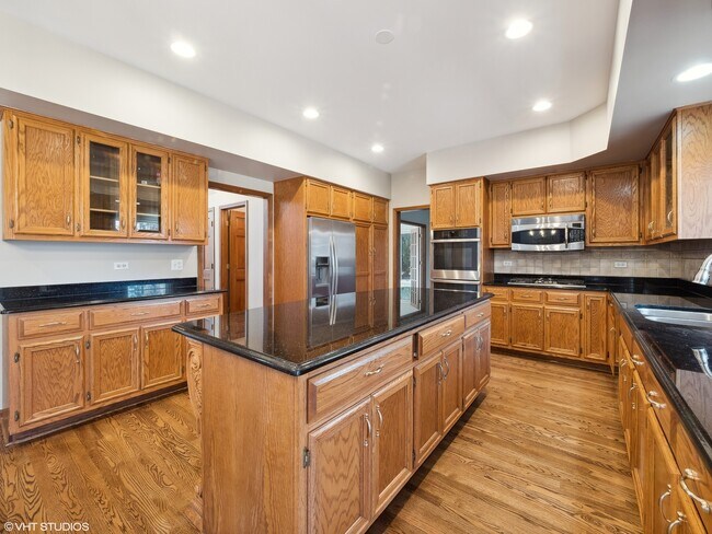 Building Photo - 22835 S Woodcrest Ln