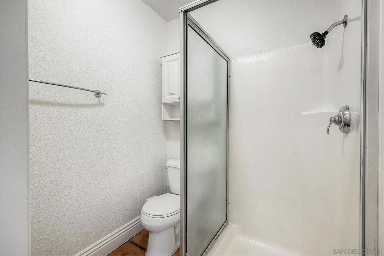 Building Photo - 9948 San Juan St