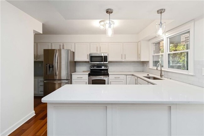 Building Photo - 2308 Defoors Ferry Rd NW