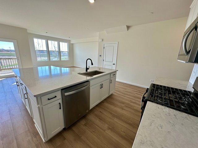 Building Photo - 5951 Hawkweed Dr