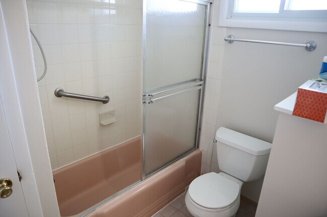 Building Photo - Renovated 3BR 2BA Rockville Split-Level with Huge Fenced Yard Available July