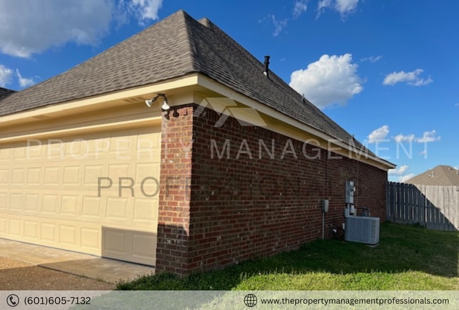 Building Photo - 122 Palin Drive