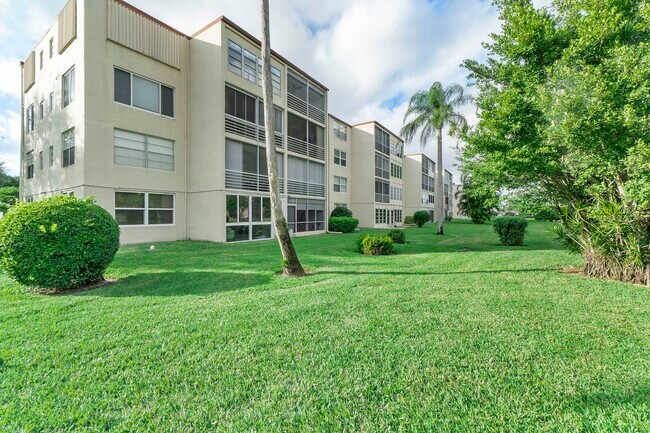 Building Photo - 27 Abbey Ln