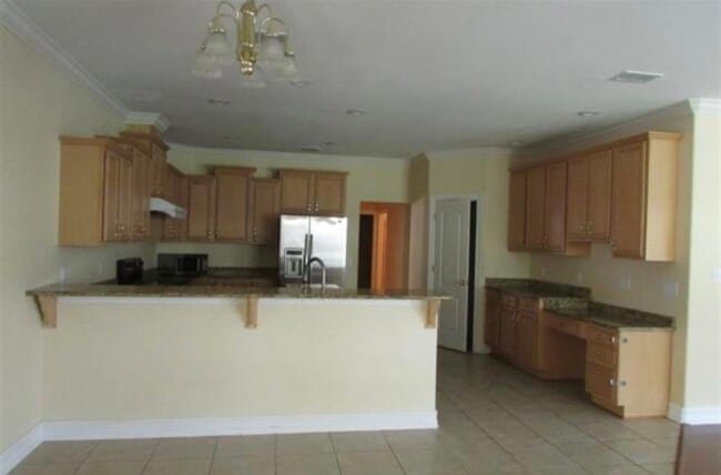 Building Photo - 7771 Cricklewood Dr