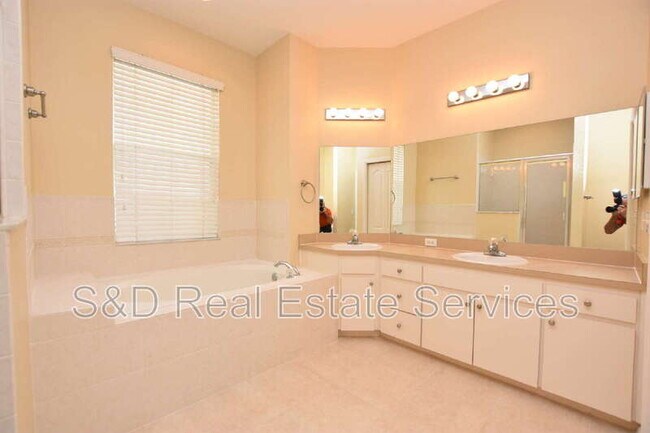 Building Photo - 3416 Hilson Dr