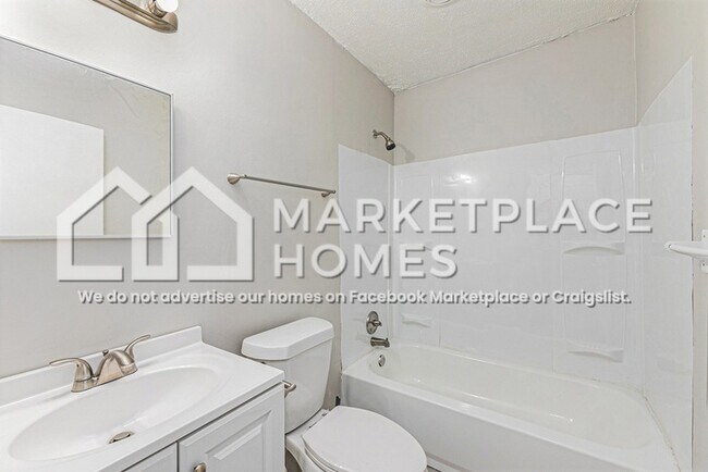 Building Photo - 12782 Couwlier Ave
