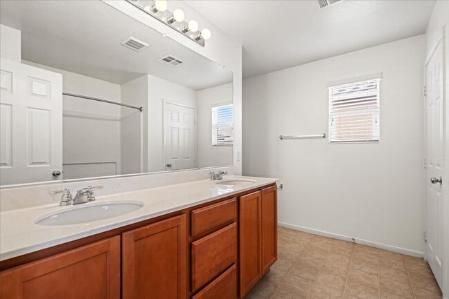 Building Photo - 8640 Bella Sparkle Ave