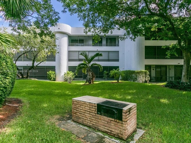 Building Photo - 1410 Sheridan St