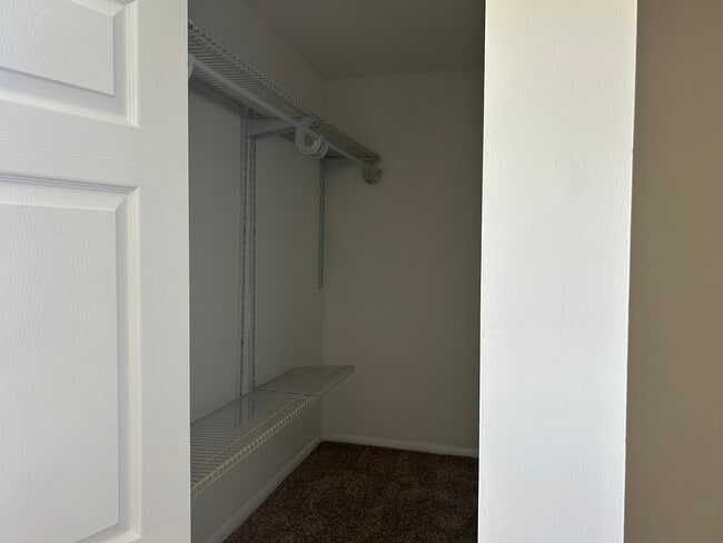Building Photo - 4820 Midline Rd