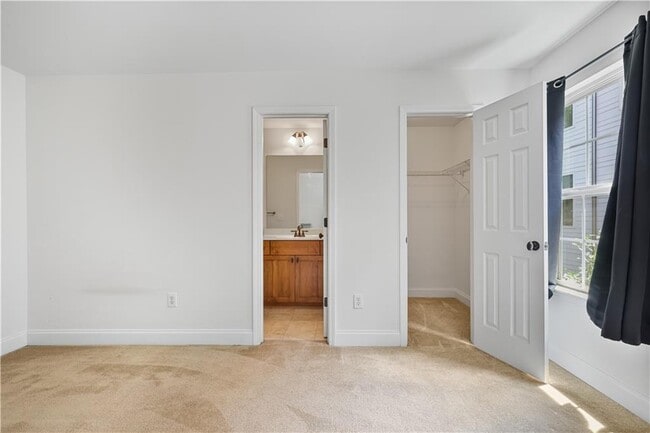 Building Photo - 255 Vannoy Park Lane Dr SE