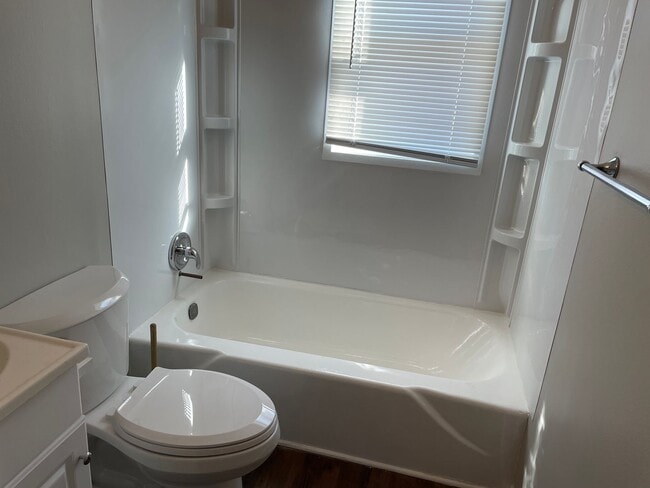 Building Photo - 7504 Diane Ct