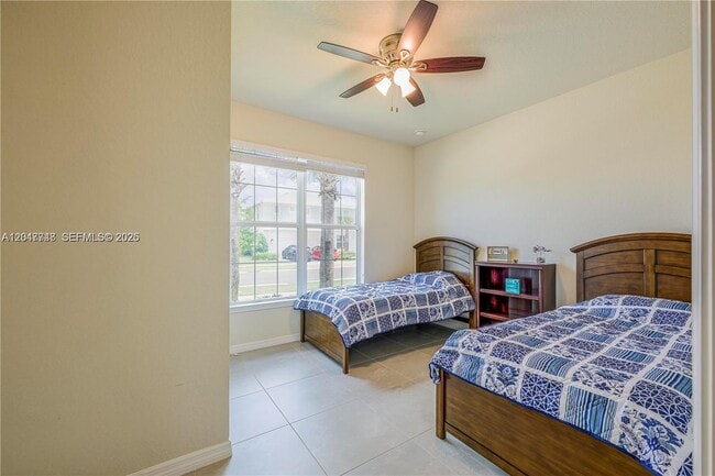 Building Photo - 12300 SW Myrtle Oak Dr