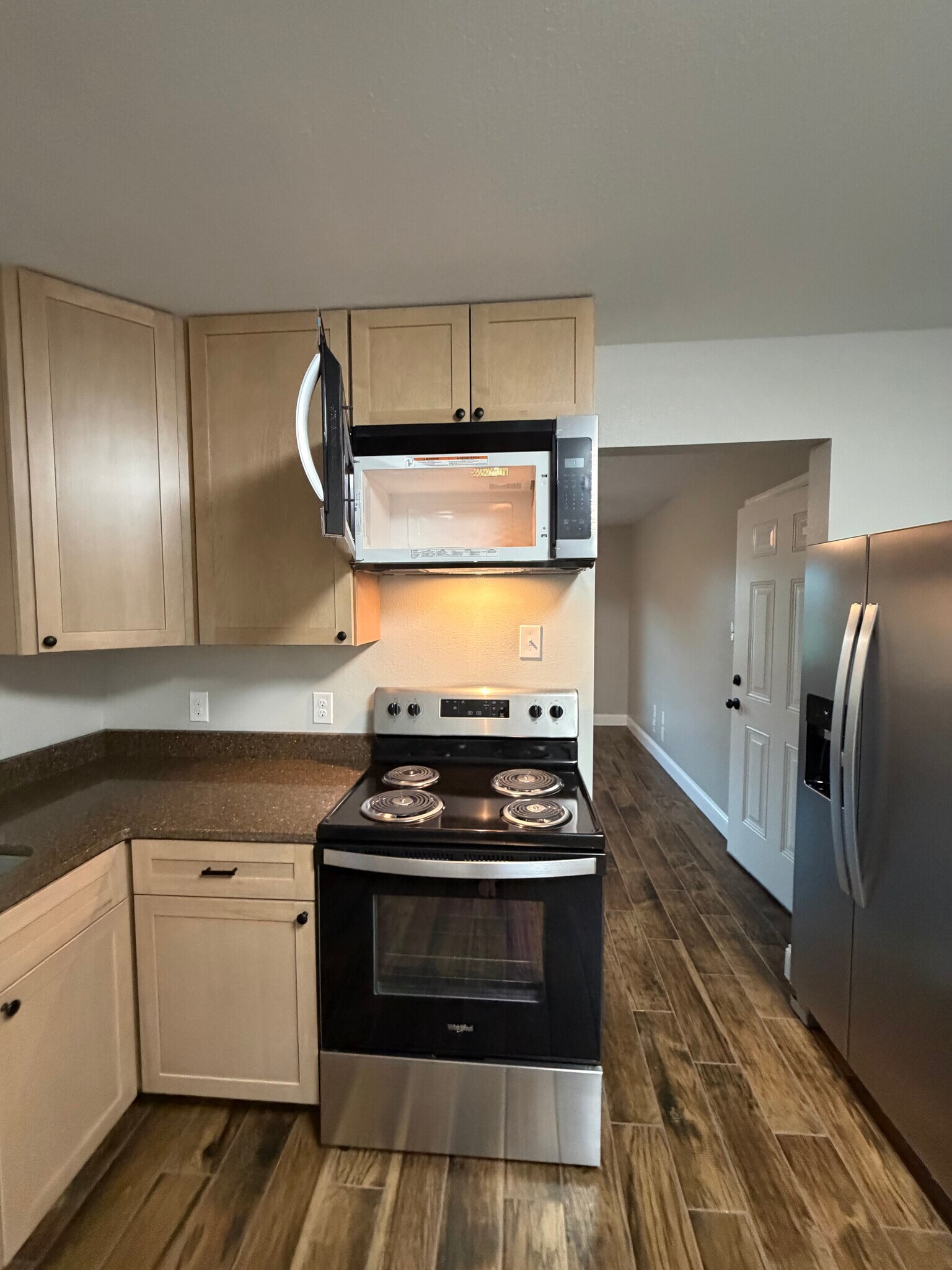 Building Photo - 901 E E St