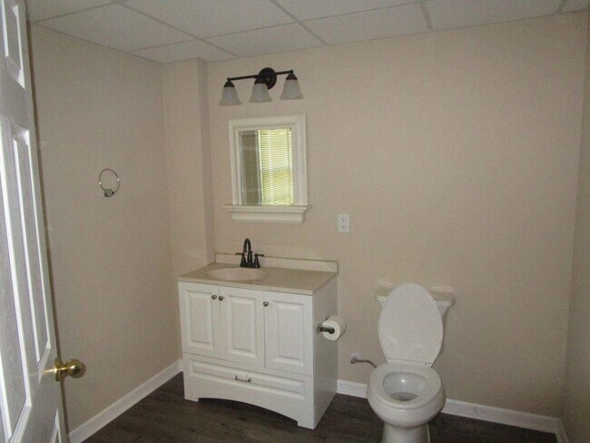 Building Photo - 315 High Ridge Ln