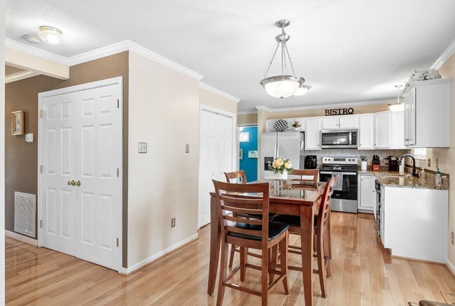 Building Photo - 4208 Mylan Rd