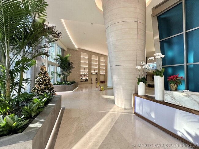 Building Photo - 18201 Collins Ave