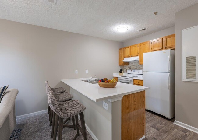 Building Photo - Sharon Pointe Apartment Homes