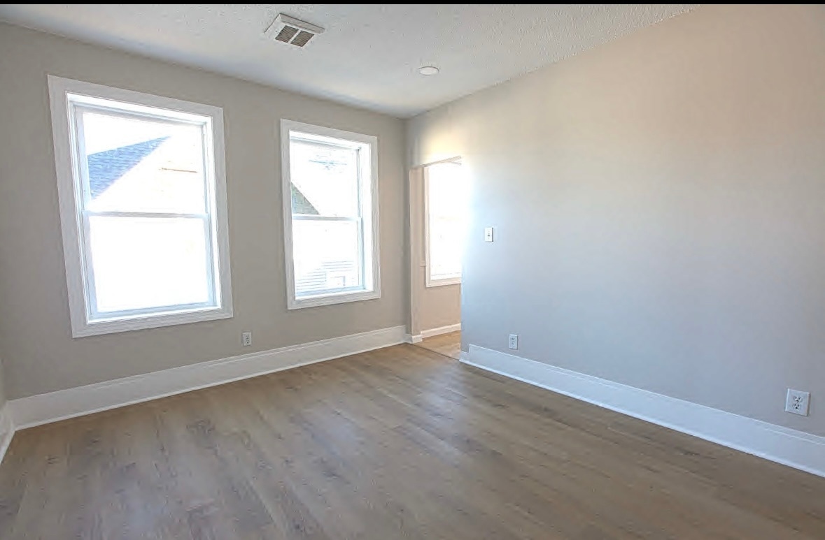 Building Photo - 31 Florence St