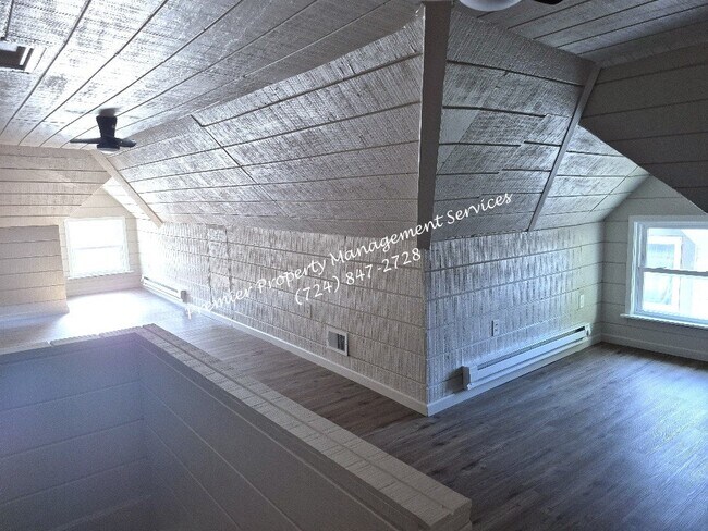 Building Photo - 1525 3rd Ave