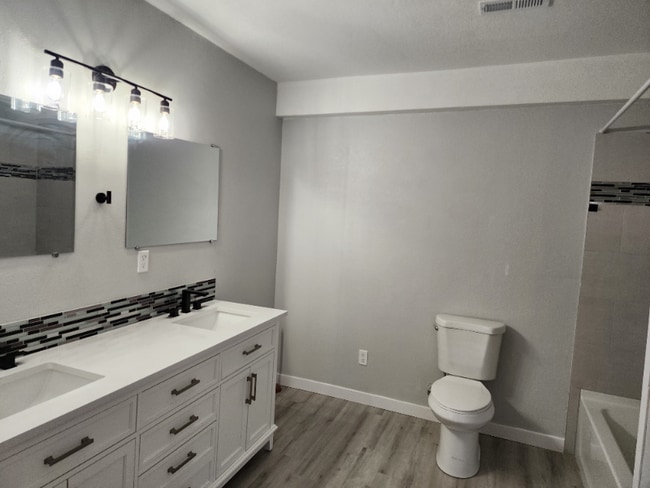 Building Photo - 109 N Kimball Ave