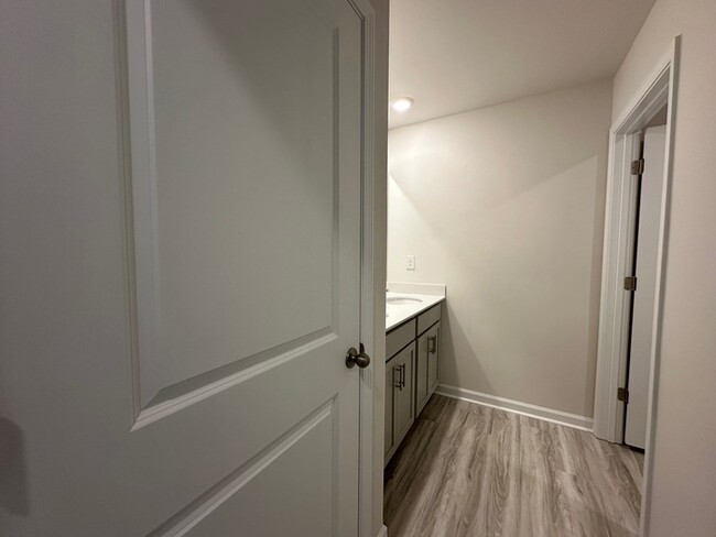 Building Photo - Brand New Home
