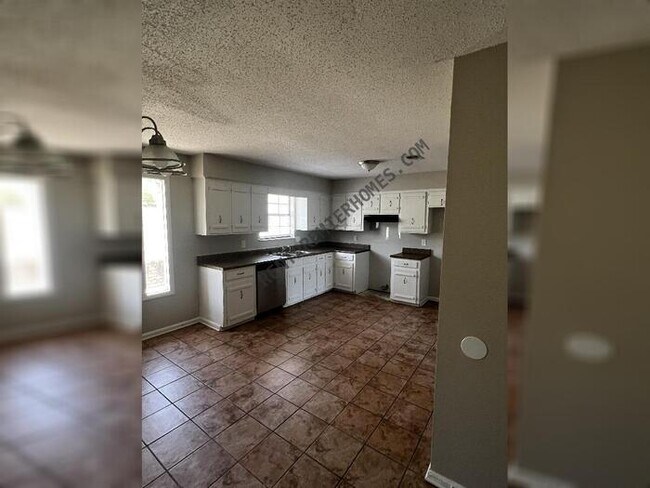 Building Photo - 2707 Koko Dr