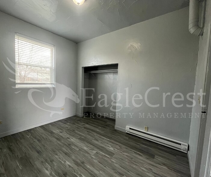 Building Photo - SKYWAY