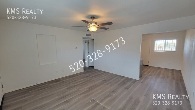 Building Photo - 2 Bed / 1 Bath - OWNER/AGENT