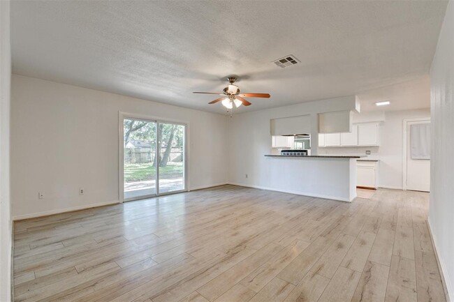 Building Photo - 219 Schley St