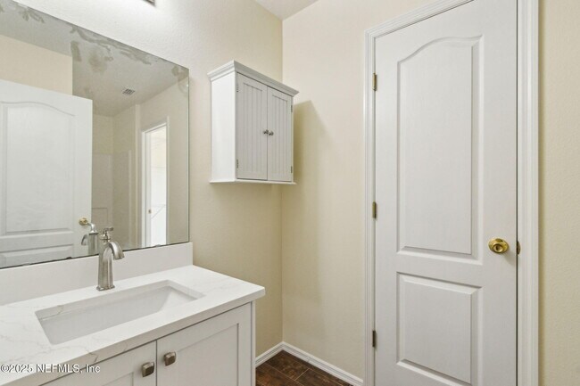 Building Photo - 6034 Bartram Village Dr
