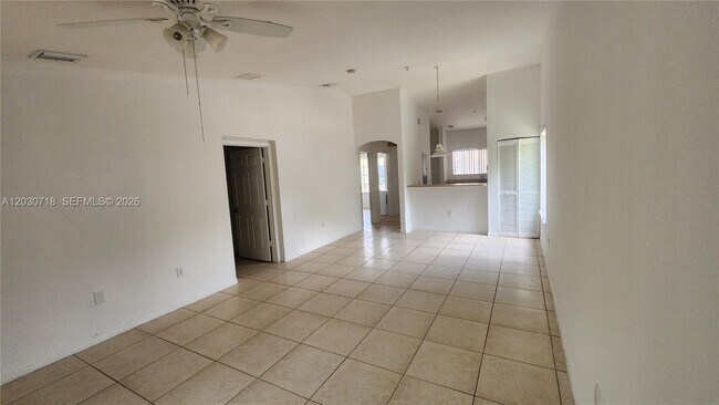 Building Photo - 3826 SW 48th Ave