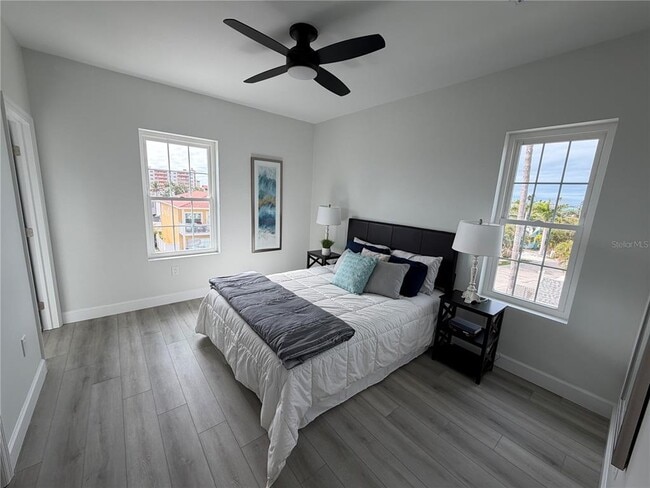 Building Photo - 13117 4th St E