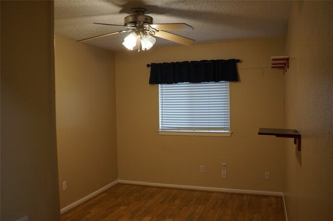 Building Photo - 12243 Fetlock Dr