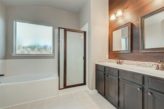 Building Photo - 2439 Marquette Trail