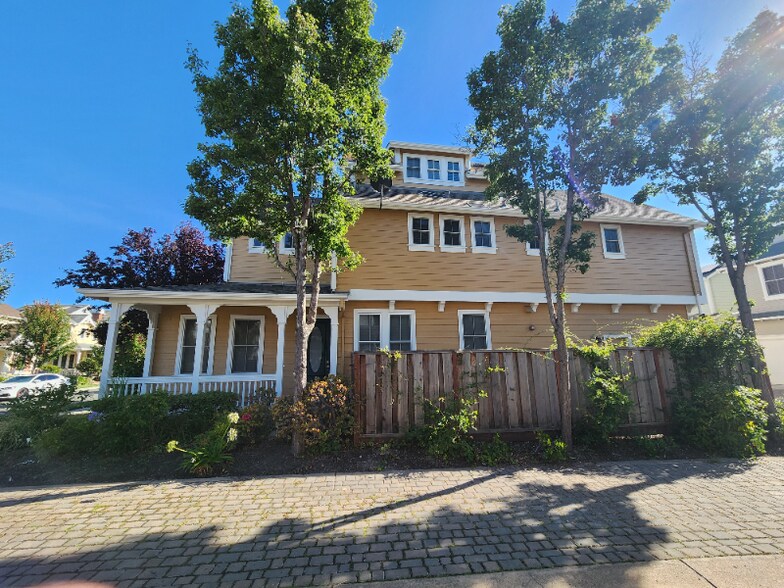 Building Photo - 1117 Baywood Ln