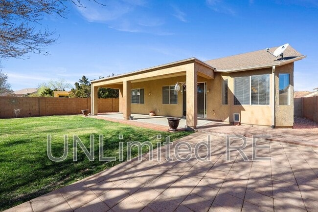 Building Photo - 4795 Edgemont Rd