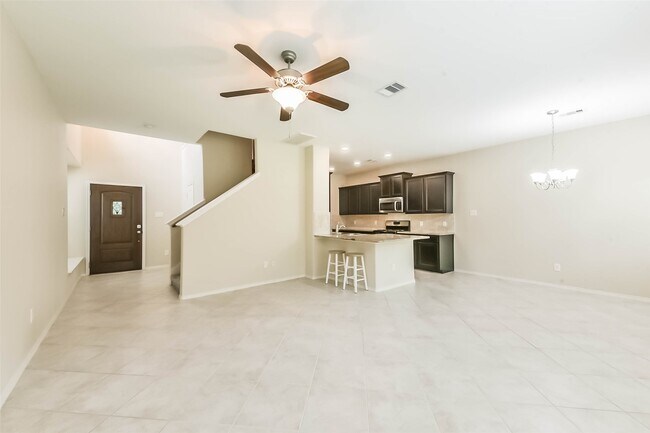 Building Photo - 16155 Beachside Pl