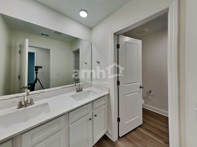 Building Photo - 2637 Noah Pines Pl