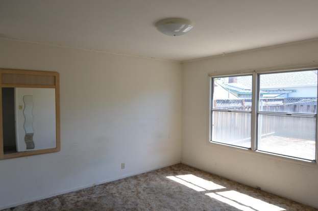 Building Photo - 218 Bradford Dr
