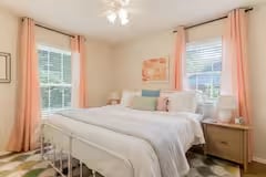 Building Photo - 122 Westview Dr