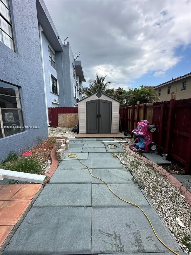 Building Photo - 13870 SW 62nd St