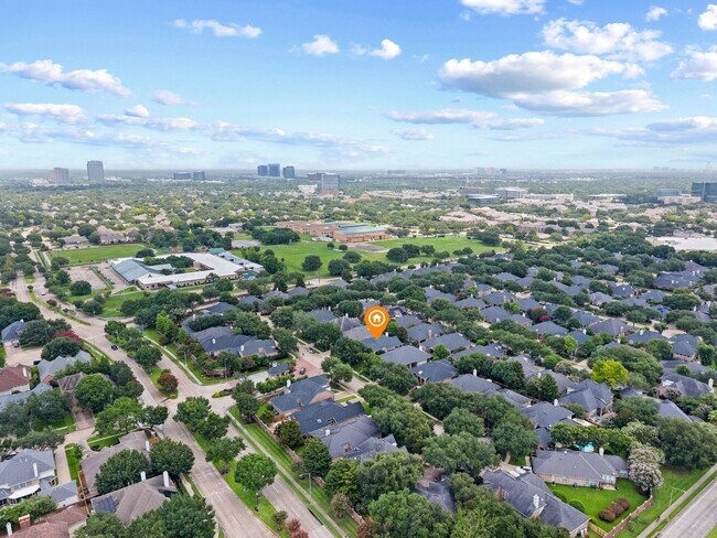 Building Photo - 1523 Orchard Park Dr
