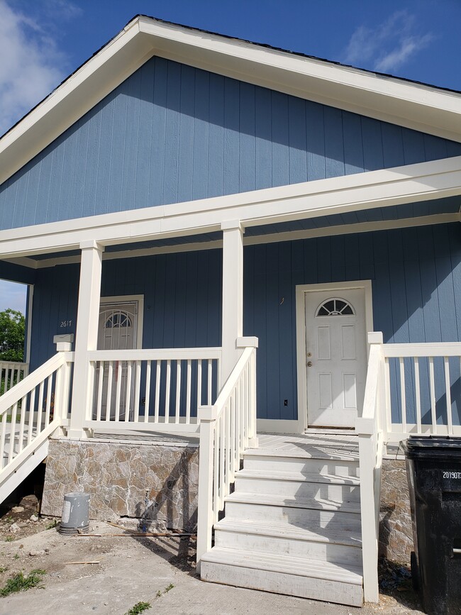 Building Photo - 2615 S Johnson St