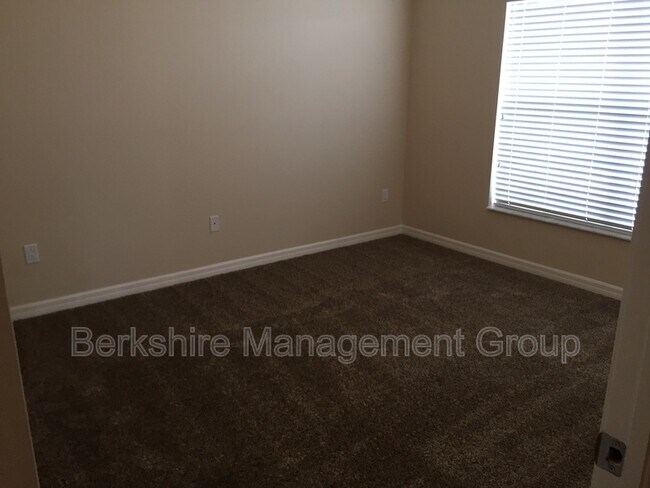 Building Photo - 5041 Chipotle Ln