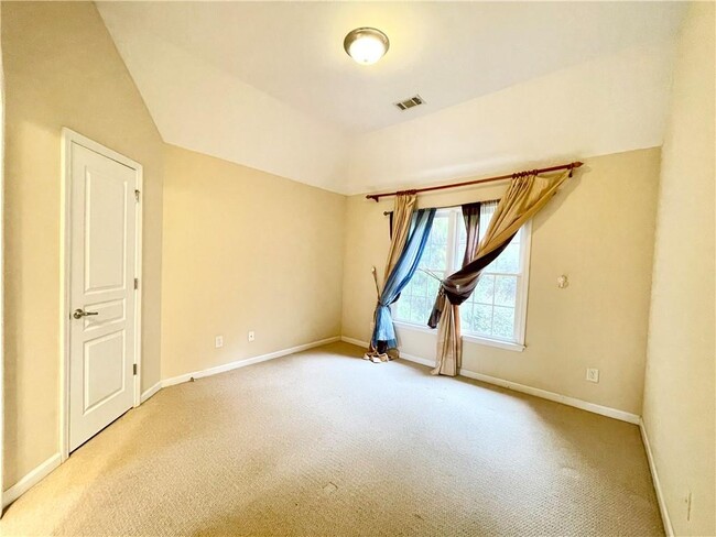 Building Photo - 555 Vinings Springs Dr SE