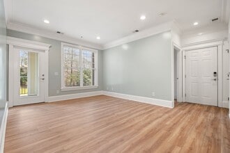 Building Photo - Freshly Updated 2BR/2BA Condo - Minutes to North Hills